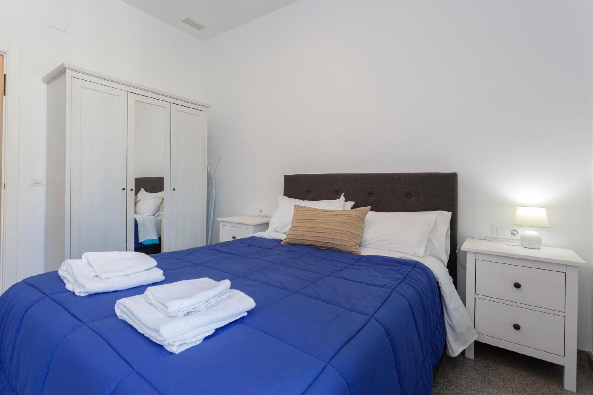Apartamentos El Capitan Veneno By Cadiz4Rentals Room photo