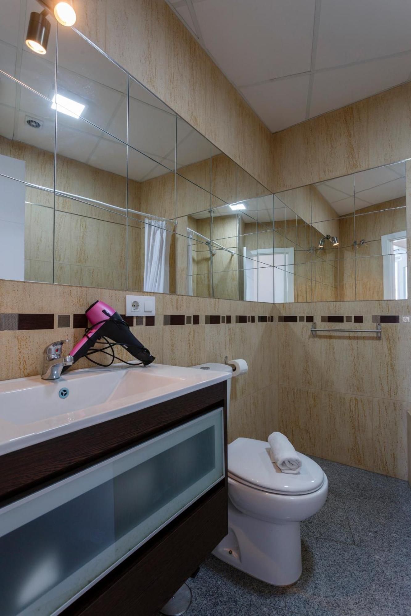 Apartamentos El Capitan Veneno By Cadiz4Rentals Room photo
